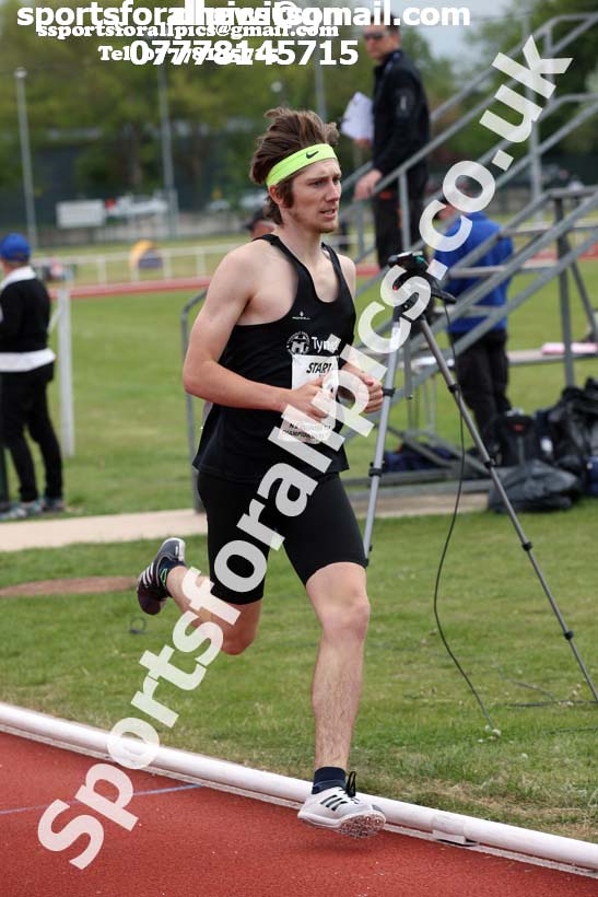 Mens under-20s 1500 metres, North Eastern Track and Fields Champs., Middlesbrough. Photo: David T. Hewitson/Sports for All Pics